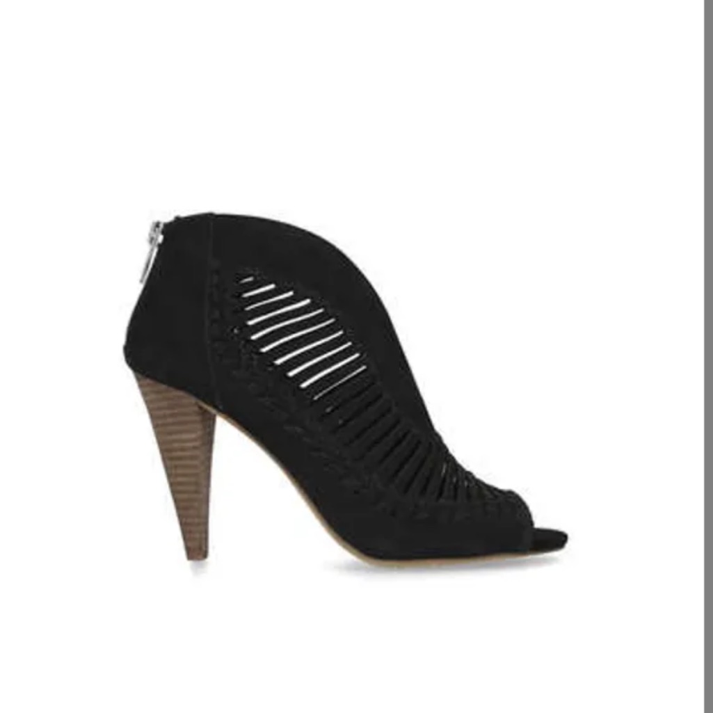 Vince Camuto "Acha" - Black Suede Peep Toe High Heel Sandal, Size 6, Euc